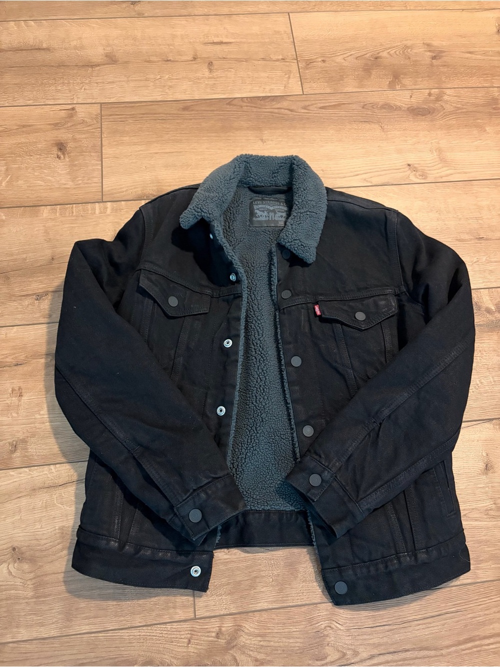 Levi's oversized Black Sherpa-Lined Trucker Jacket size S